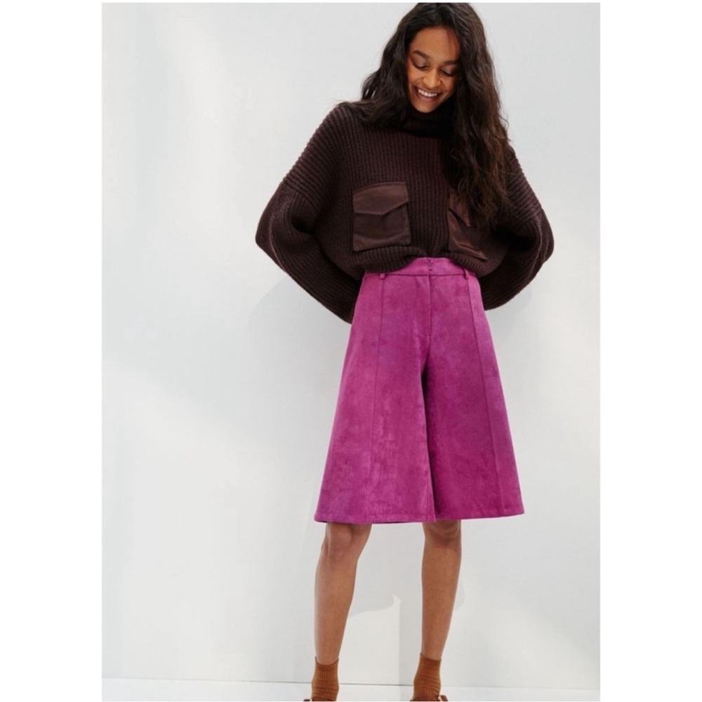 NWOT Avec Les Filles Faux Suede Davina Culottes in Berry